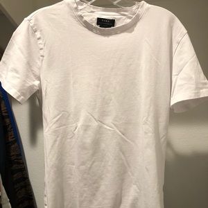 Men’s white Zara t-shirt